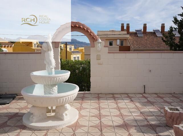 Villa for sale in La Nucia, Alicante, Spain