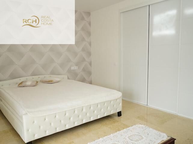 Villa for sale in La Nucia, Alicante, Spain