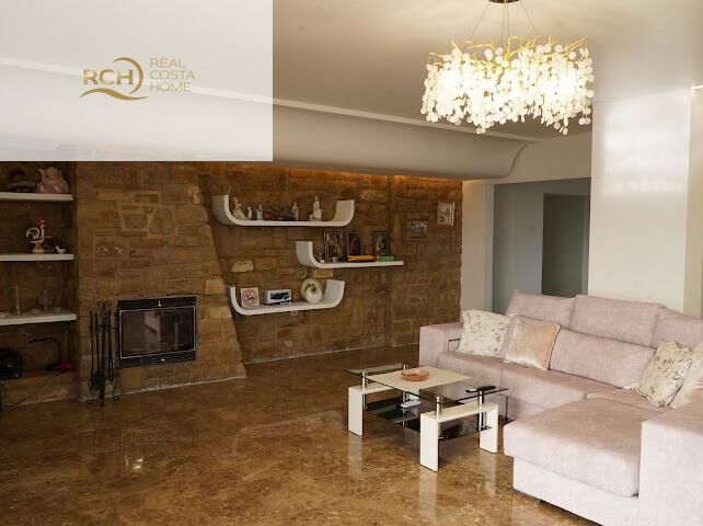 Villa for sale in La Nucia, Alicante, Spain