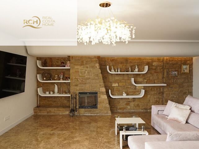 Villa for sale in La Nucia, Alicante, Spain