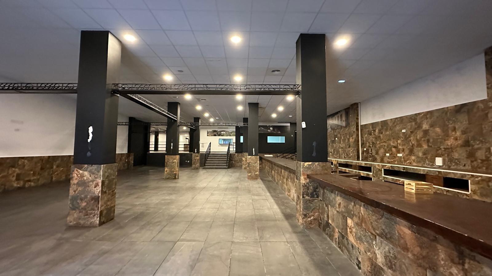 Commercial unit for sale in Torrevieja, Alicante, Spain