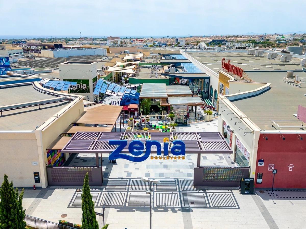 Bungalow for sale in Orihuela Costa, Alicante, Spain