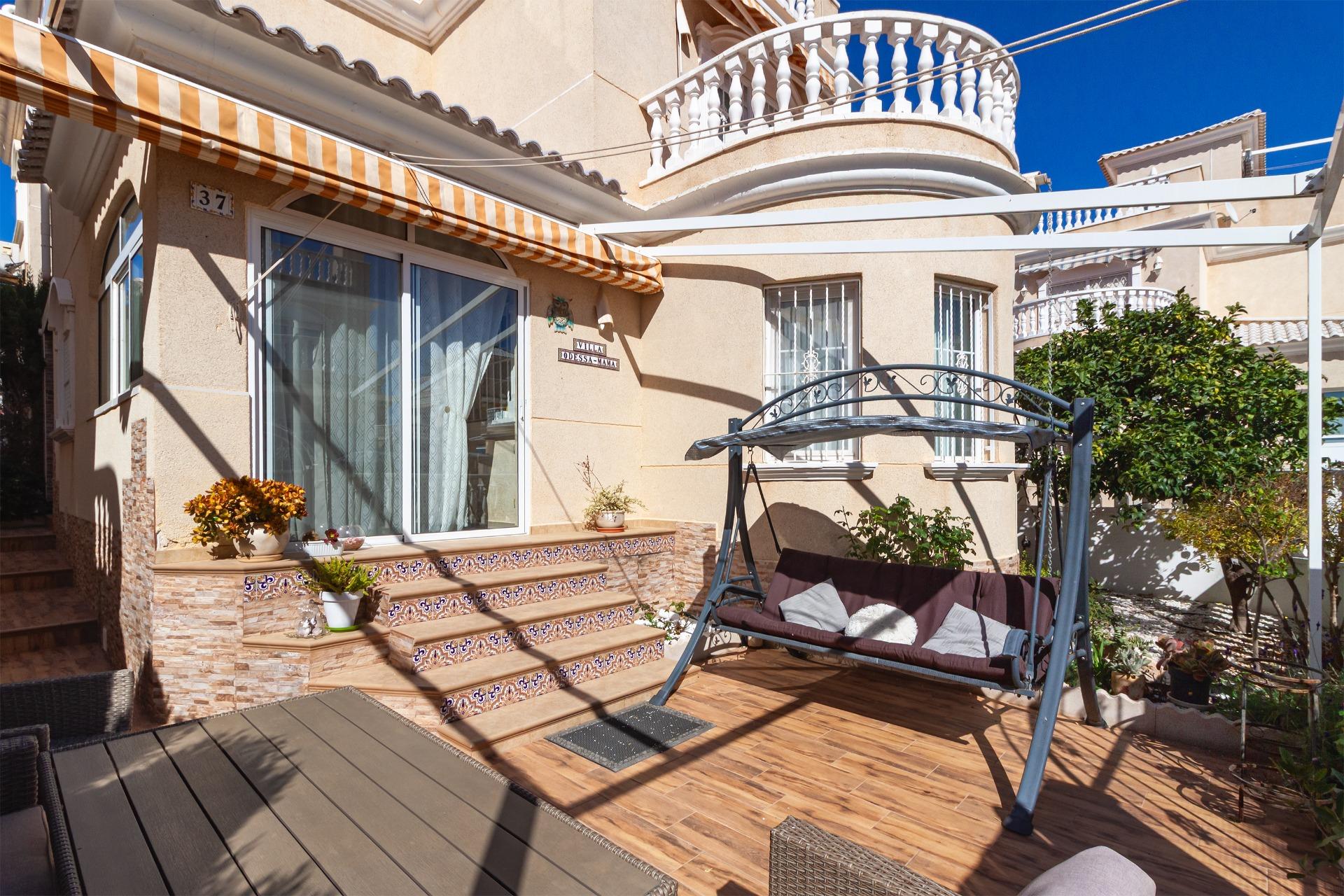 Villa en venta en Orihuela Costa