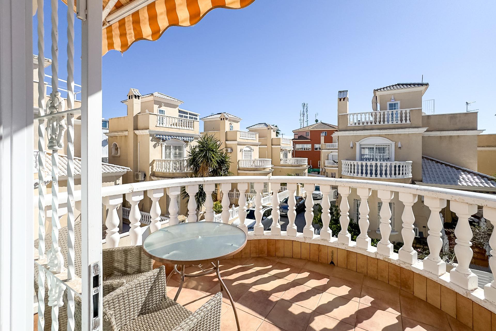 Villa en venta en Orihuela Costa