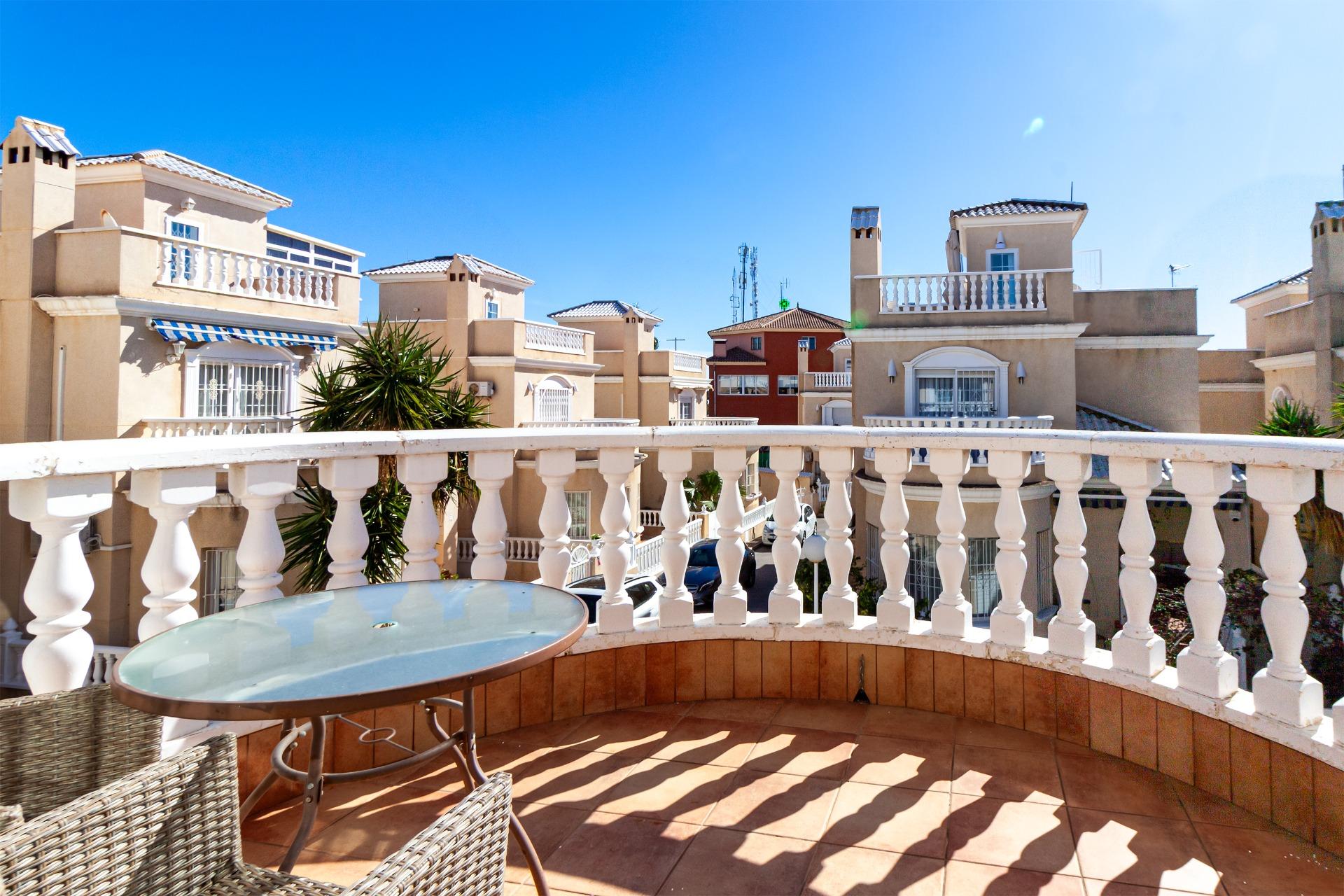 Villa en venta en Orihuela Costa