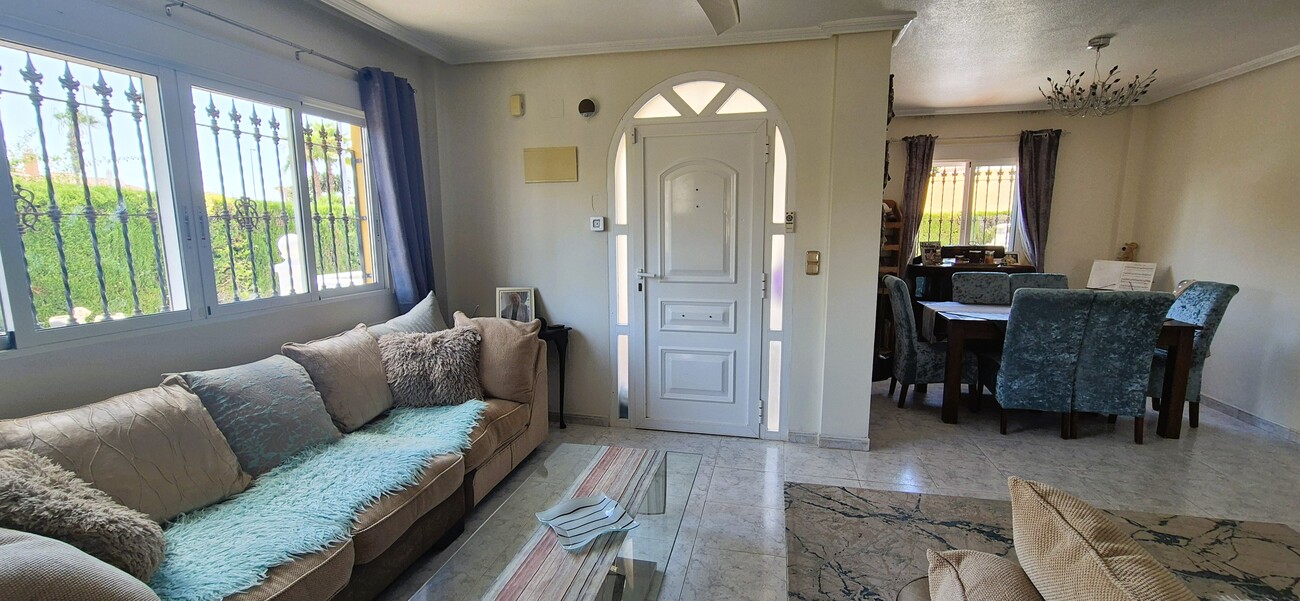 Villa for sale in Villamartin, Alicante, Spain