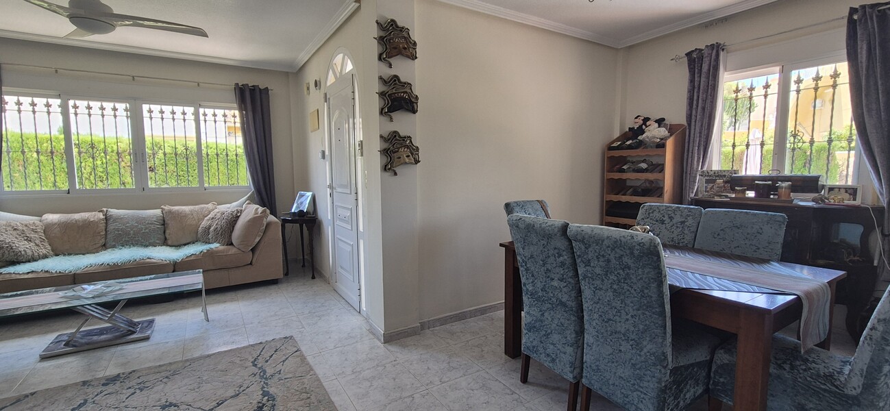 Villa for sale in Villamartin, Alicante, Spain