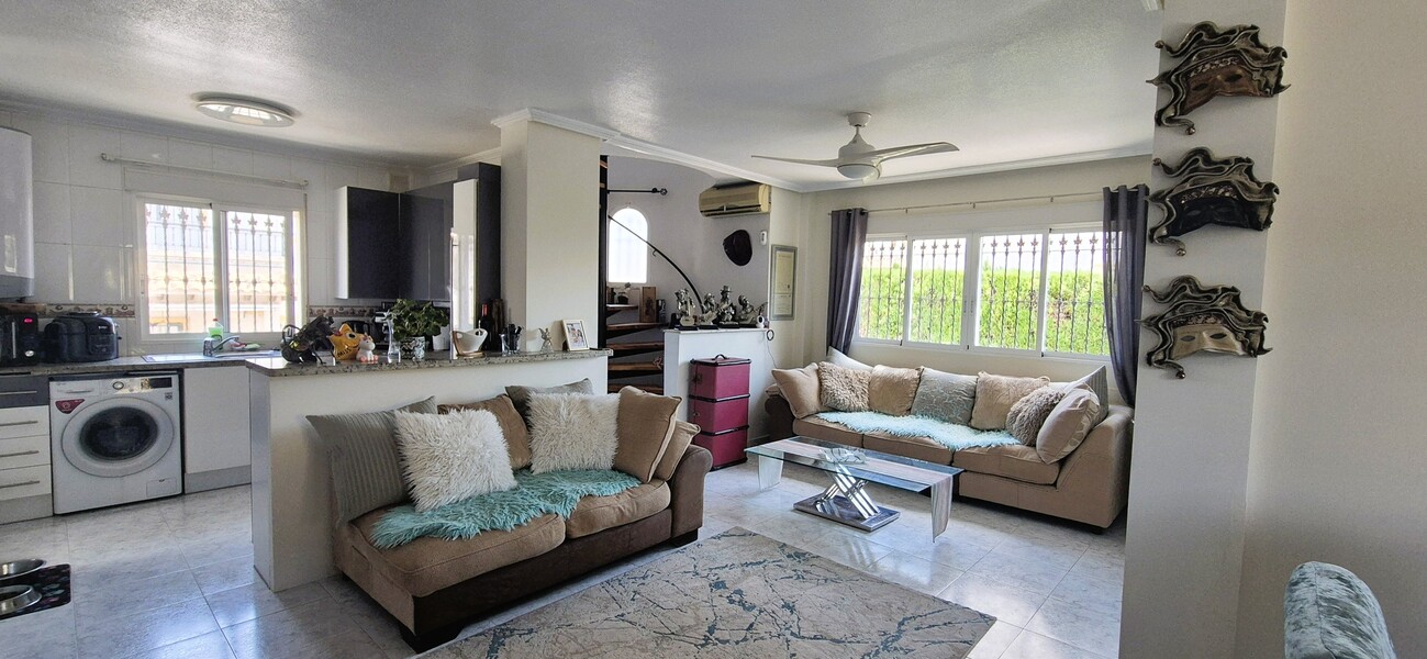 Villa for sale in Villamartin, Alicante, Spain