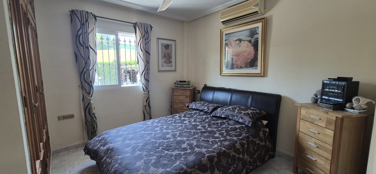 Villa for sale in Villamartin, Alicante, Spain