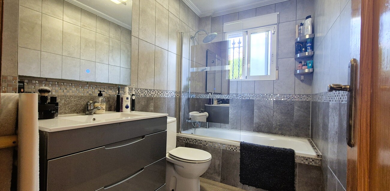 Villa for sale in Villamartin, Alicante, Spain
