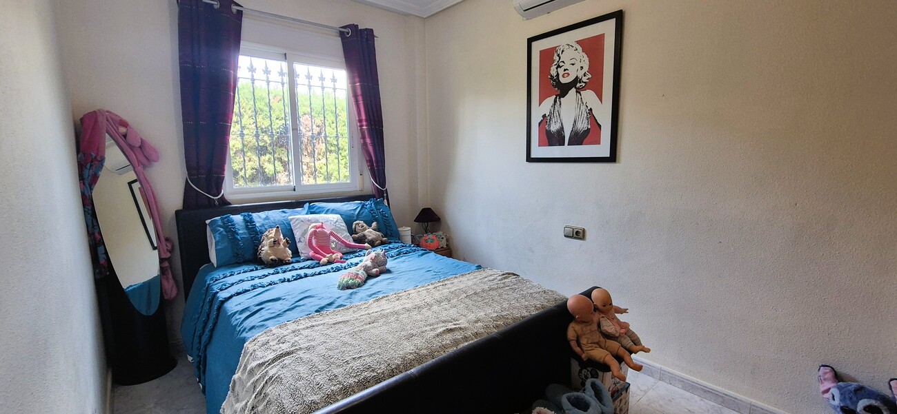 Villa for sale in Villamartin, Alicante, Spain