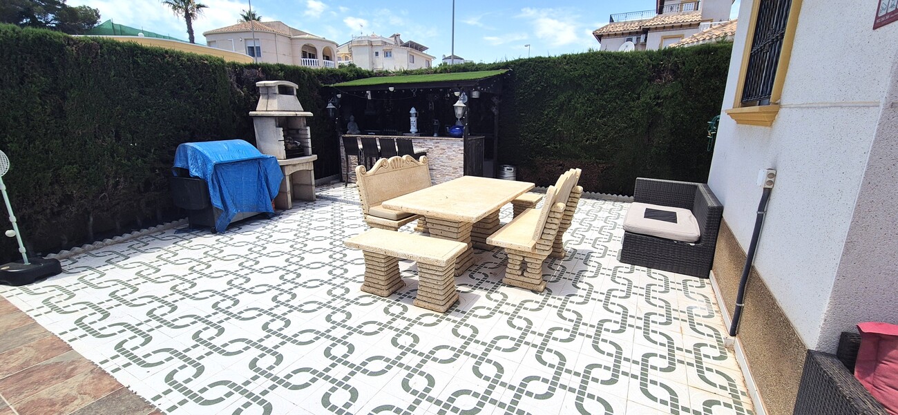 Villa for sale in Villamartin, Alicante, Spain