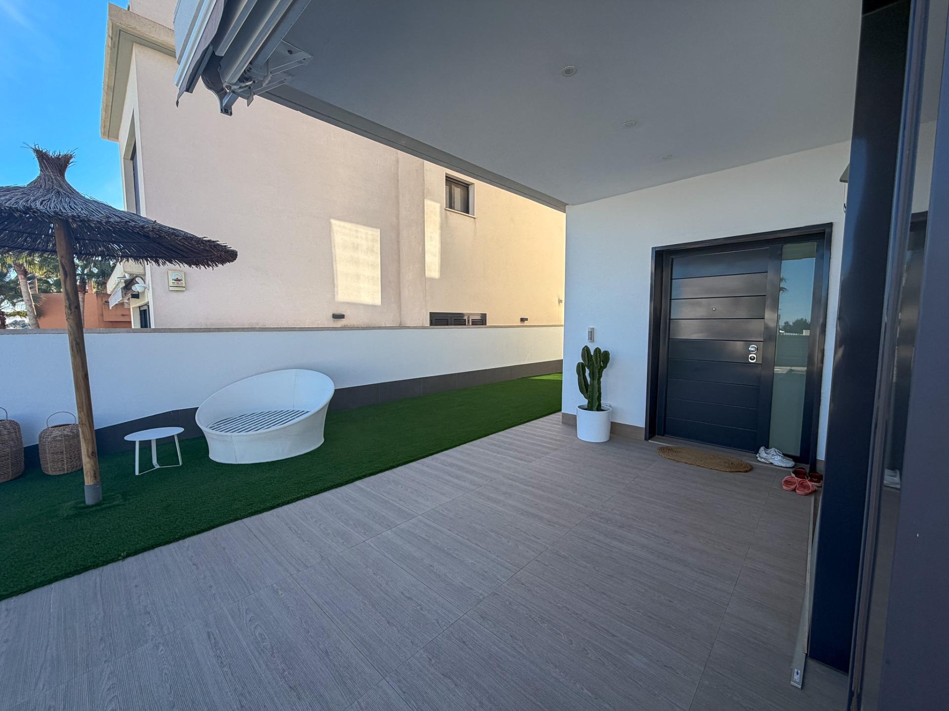 Villa for sale in San Miguel De Salinas, Alicante, Spain