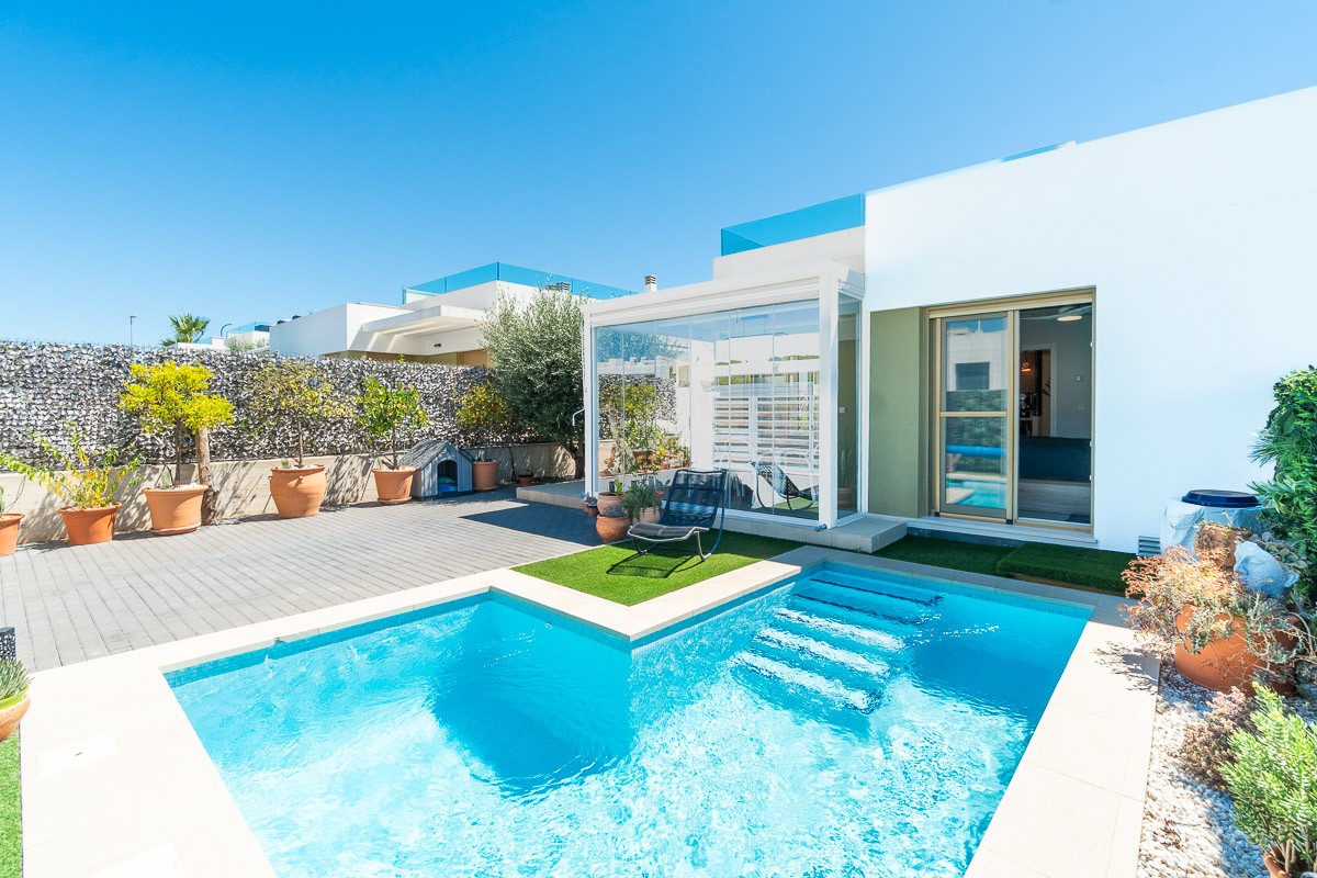 Villa for sale in Vistabella Golf Entre Naranjos, Alicante, Spain