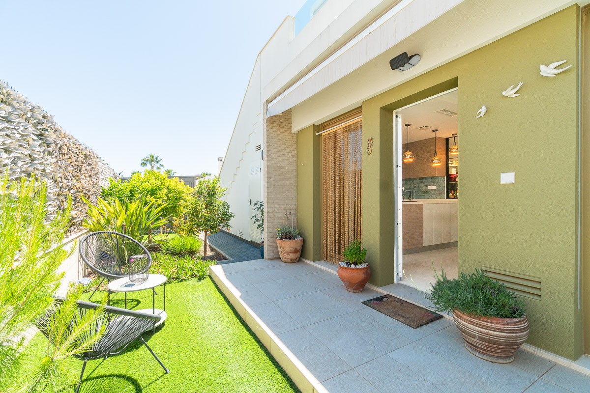 Villa for sale in Vistabella Golf Entre Naranjos, Alicante, Spain