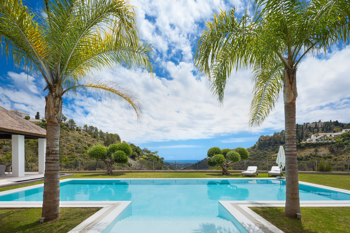 Villa for sale in Benahavis, Málaga, Spain