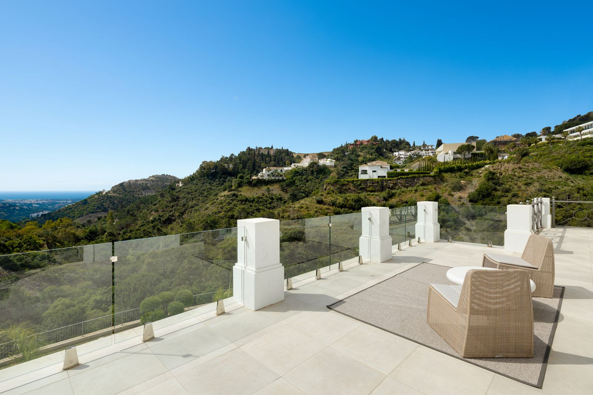 Villa for sale in Benahavis, Málaga, Spain