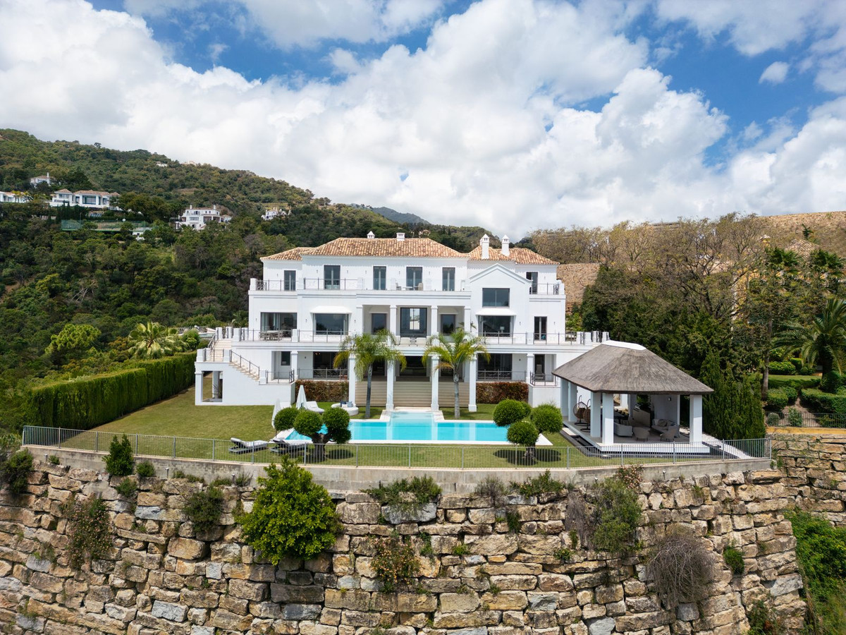 Villa for sale in Benahavis, Málaga, Spain