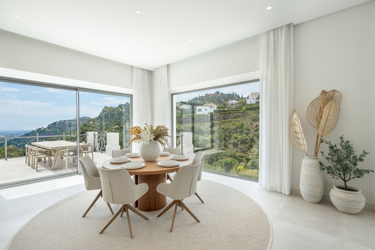 Villa for sale in Benahavis, Málaga, Spain