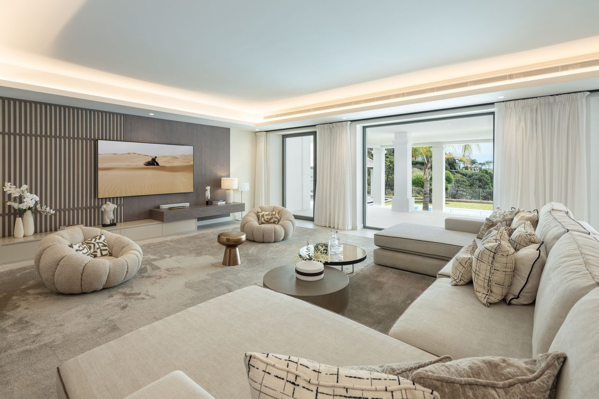 Villa for sale in Benahavis, Málaga, Spain