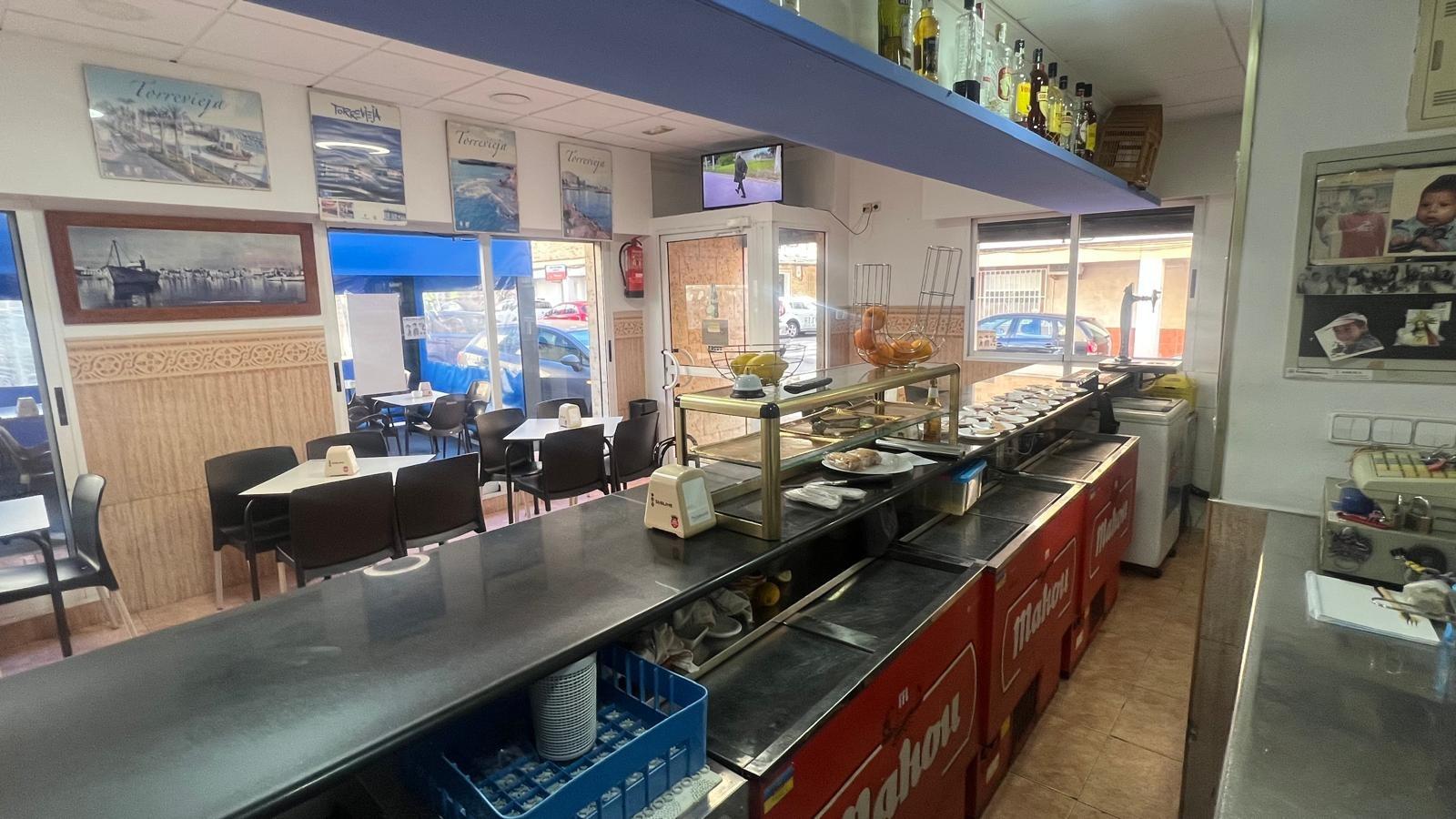 Comercial en venta en Torrevieja