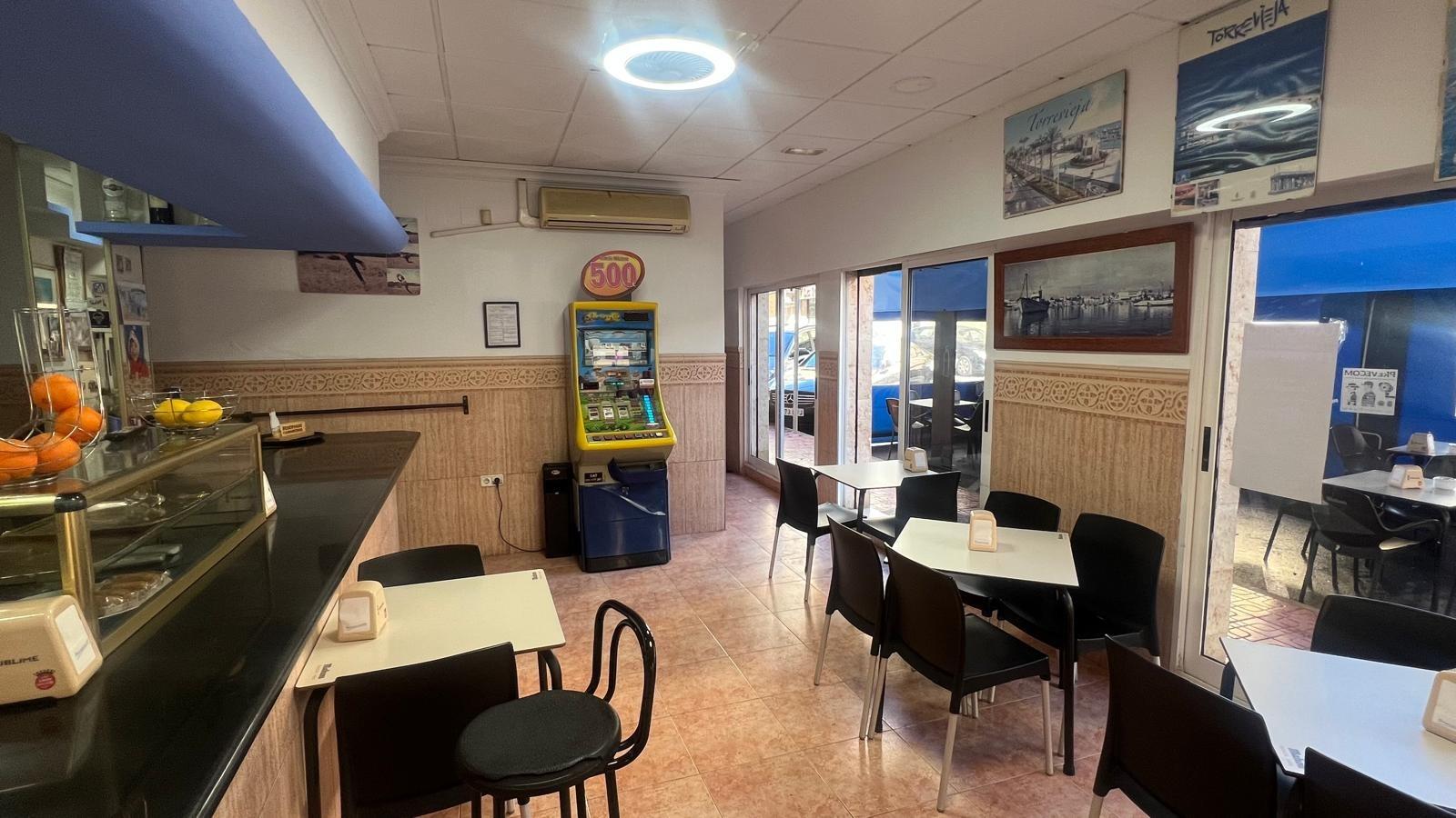 Comercial en venta en Torrevieja