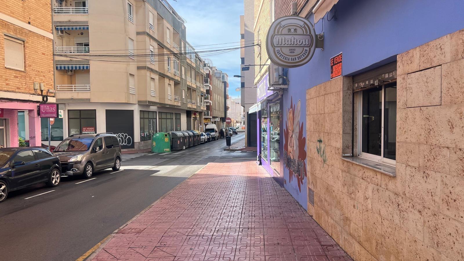 Comercial en venta en Torrevieja