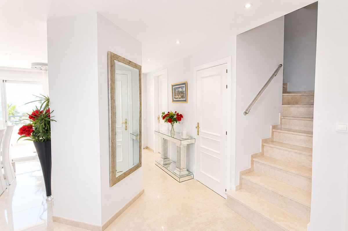 Penthouse for sale in Elviria, Málaga, Spain