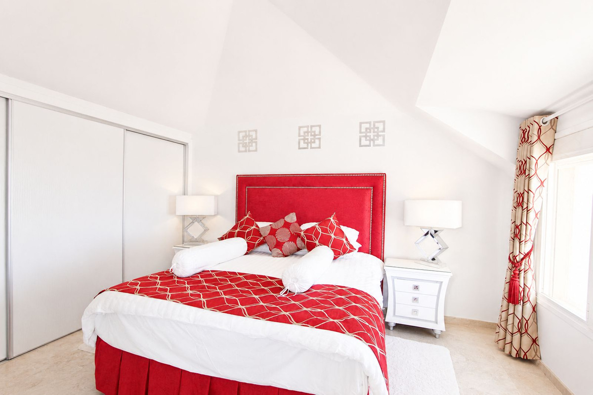 Penthouse for sale in Elviria, Málaga, Spain