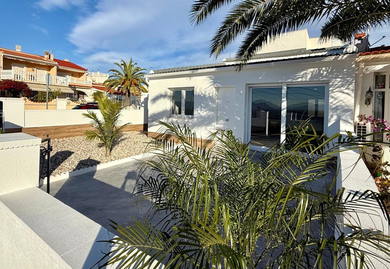 Bungalow for sale in Ciudad Quesada, Alicante, Spain