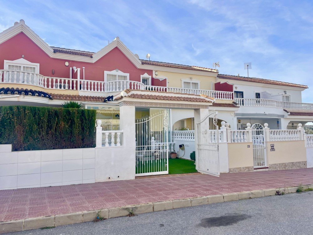Bungalow for sale in Benijofar, Alicante, Spain