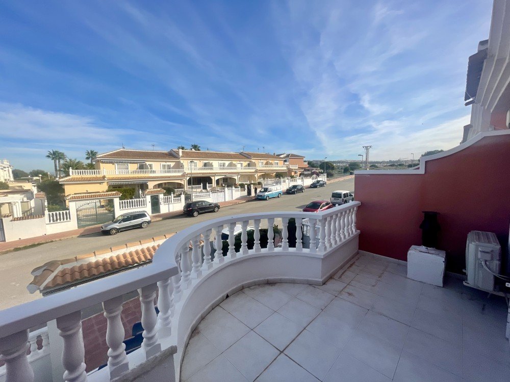 Bungalow for sale in Benijofar, Alicante, Spain