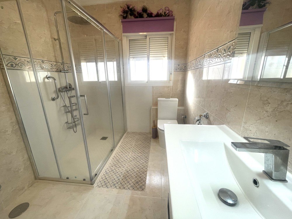 Bungalow for sale in Benijofar, Alicante, Spain