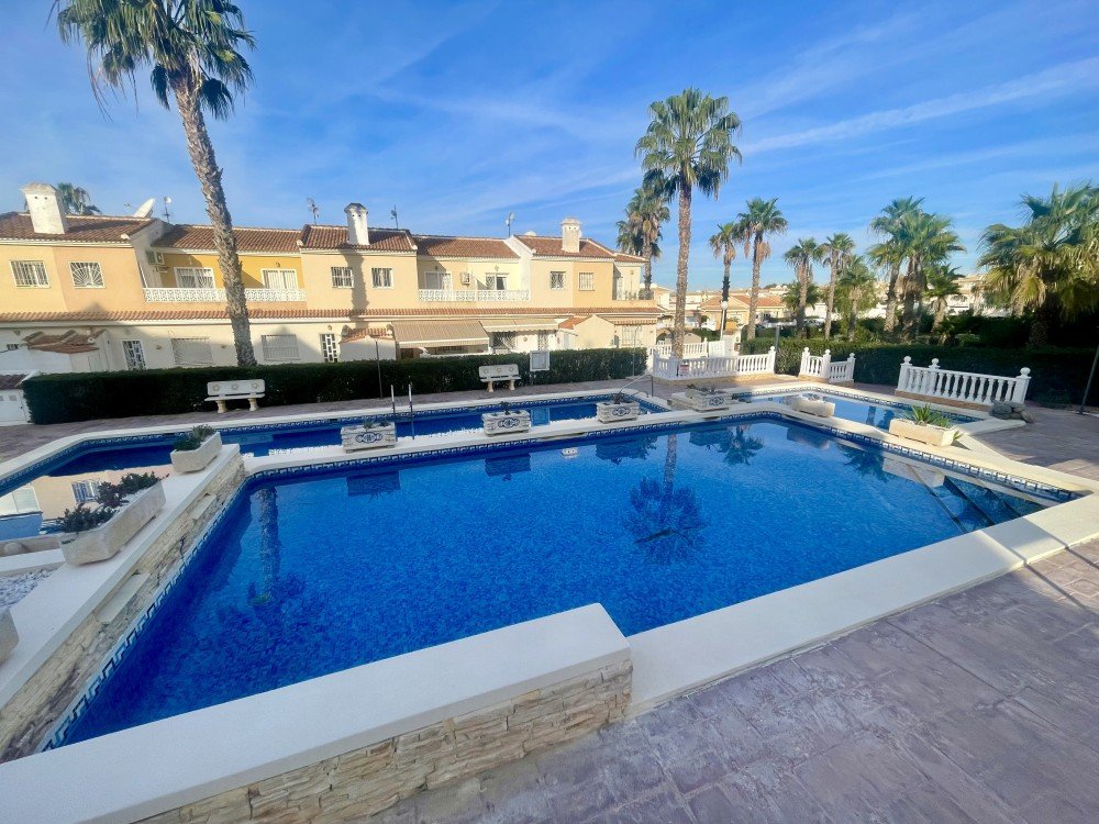 Bungalow for sale in Benijofar, Alicante, Spain
