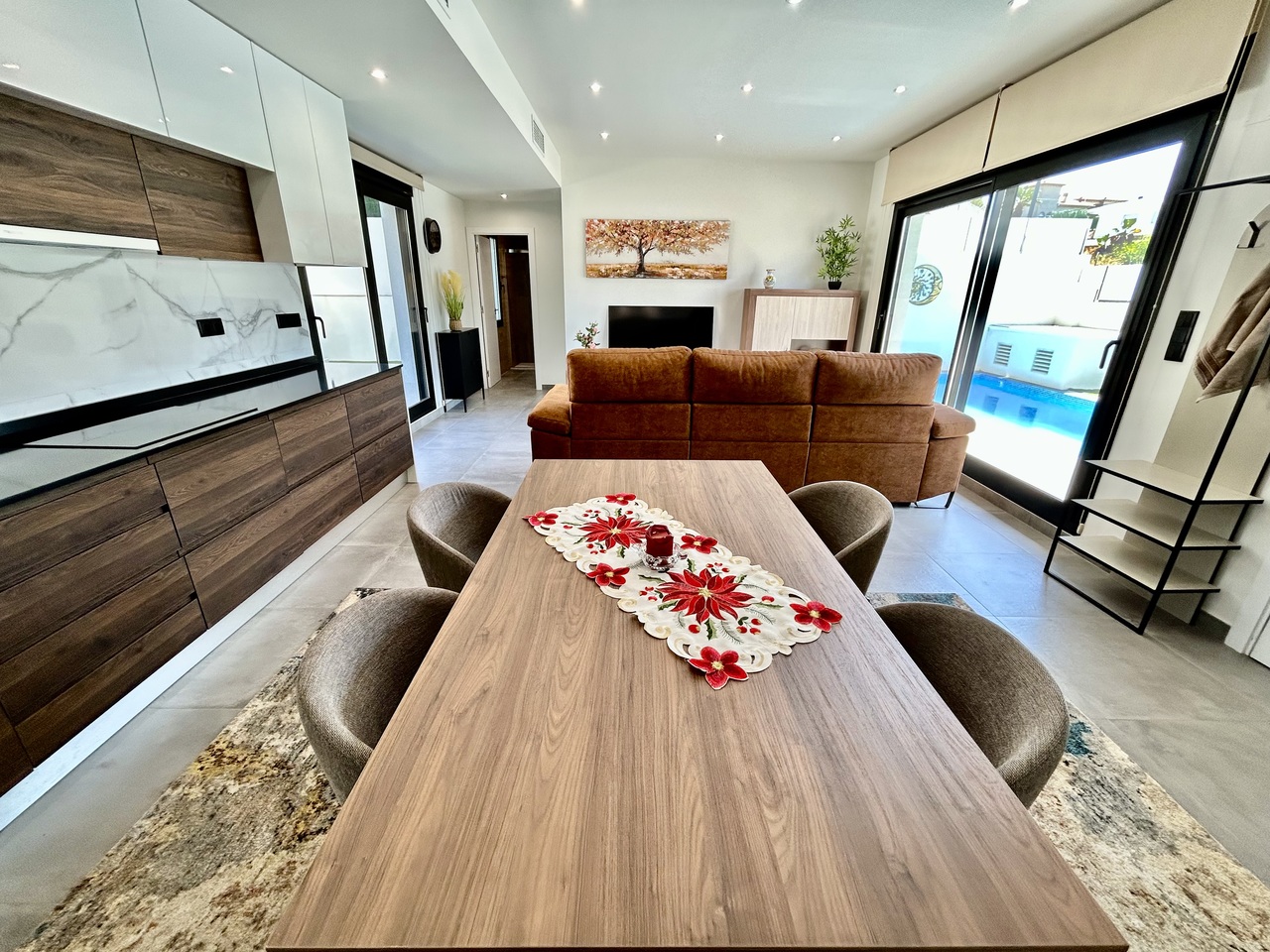 Villa for sale in Villamartin, Alicante, Spain