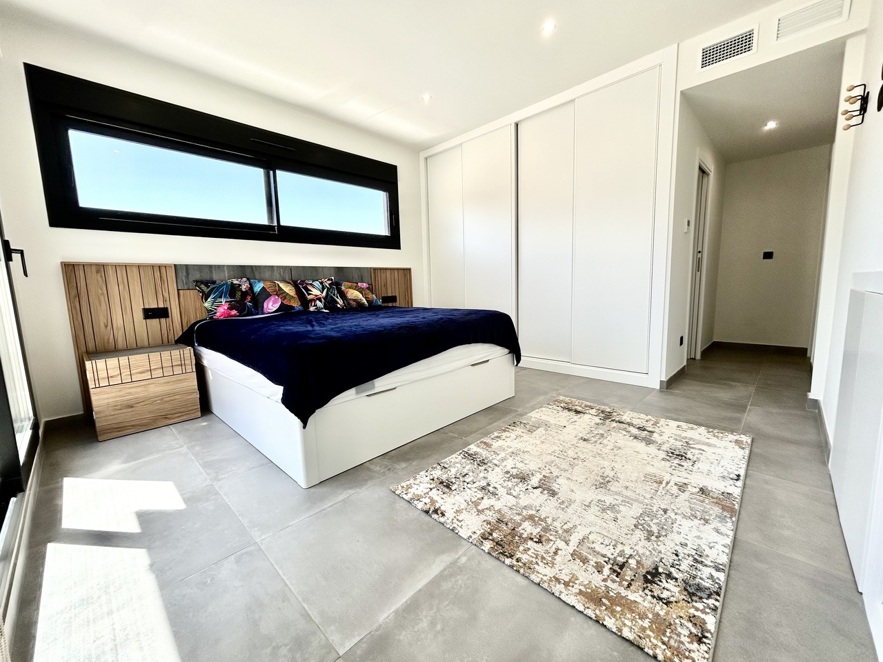 Villa for sale in Villamartin, Alicante, Spain