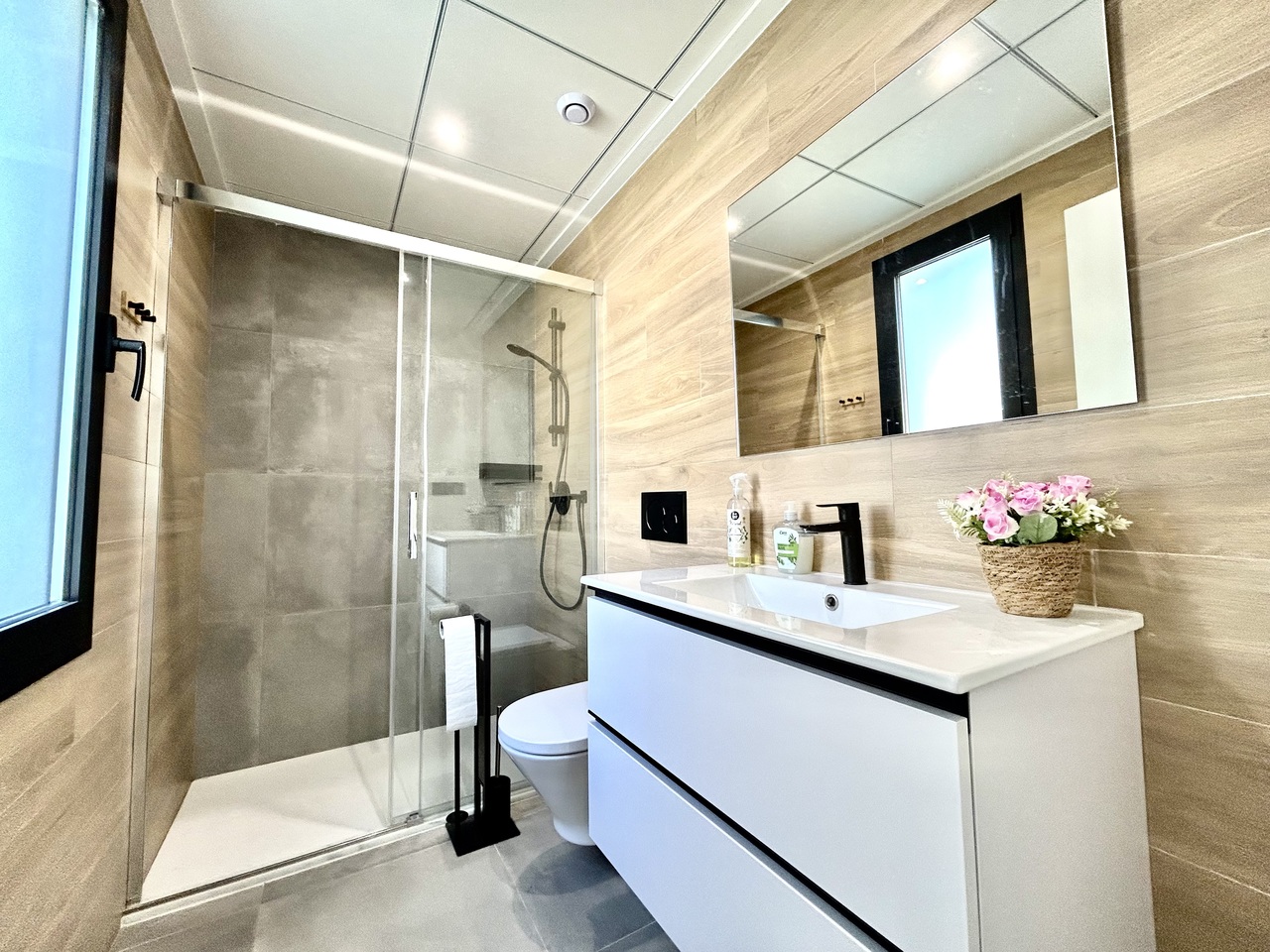 Villa for sale in Villamartin, Alicante, Spain