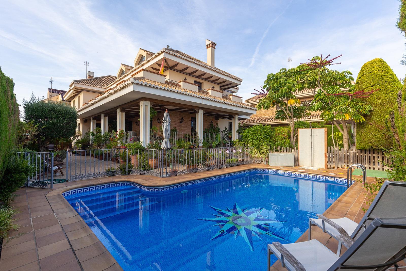 Villa for sale in Torrevieja, Alicante, Spain