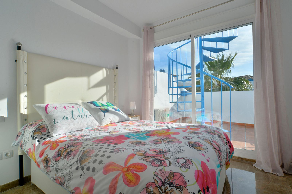 Apartment for sale in Estepona, Málaga, Spain