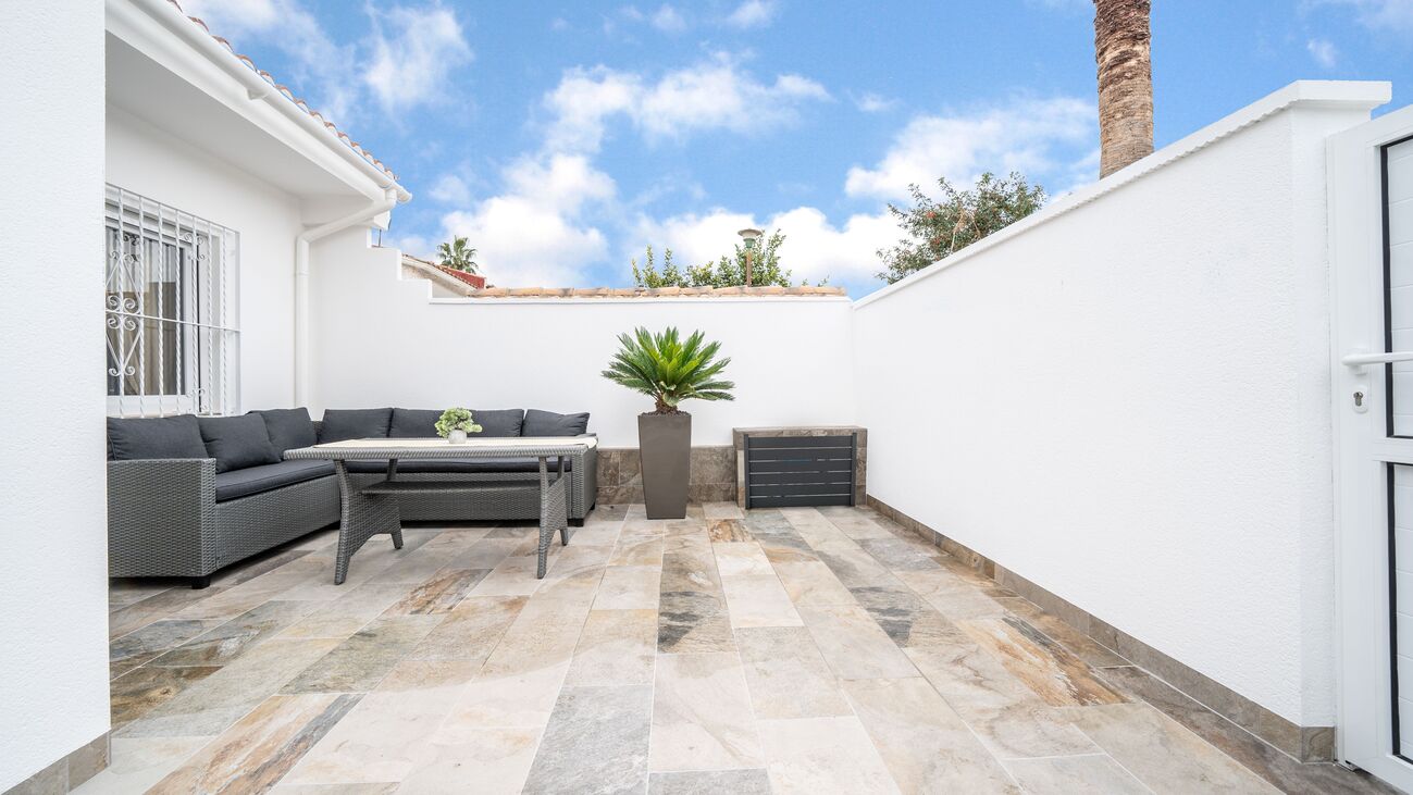 Bungalow for sale in Torrevieja, Alicante, Spain
