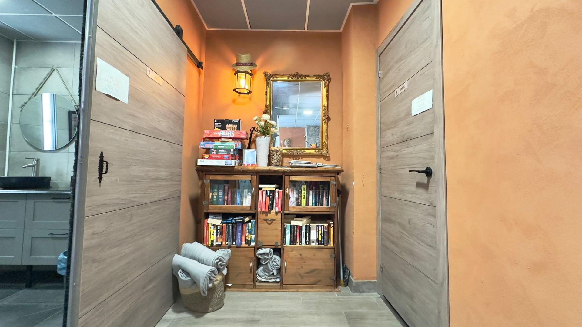 Commercial unit for sale in Torrevieja, Alicante, Spain