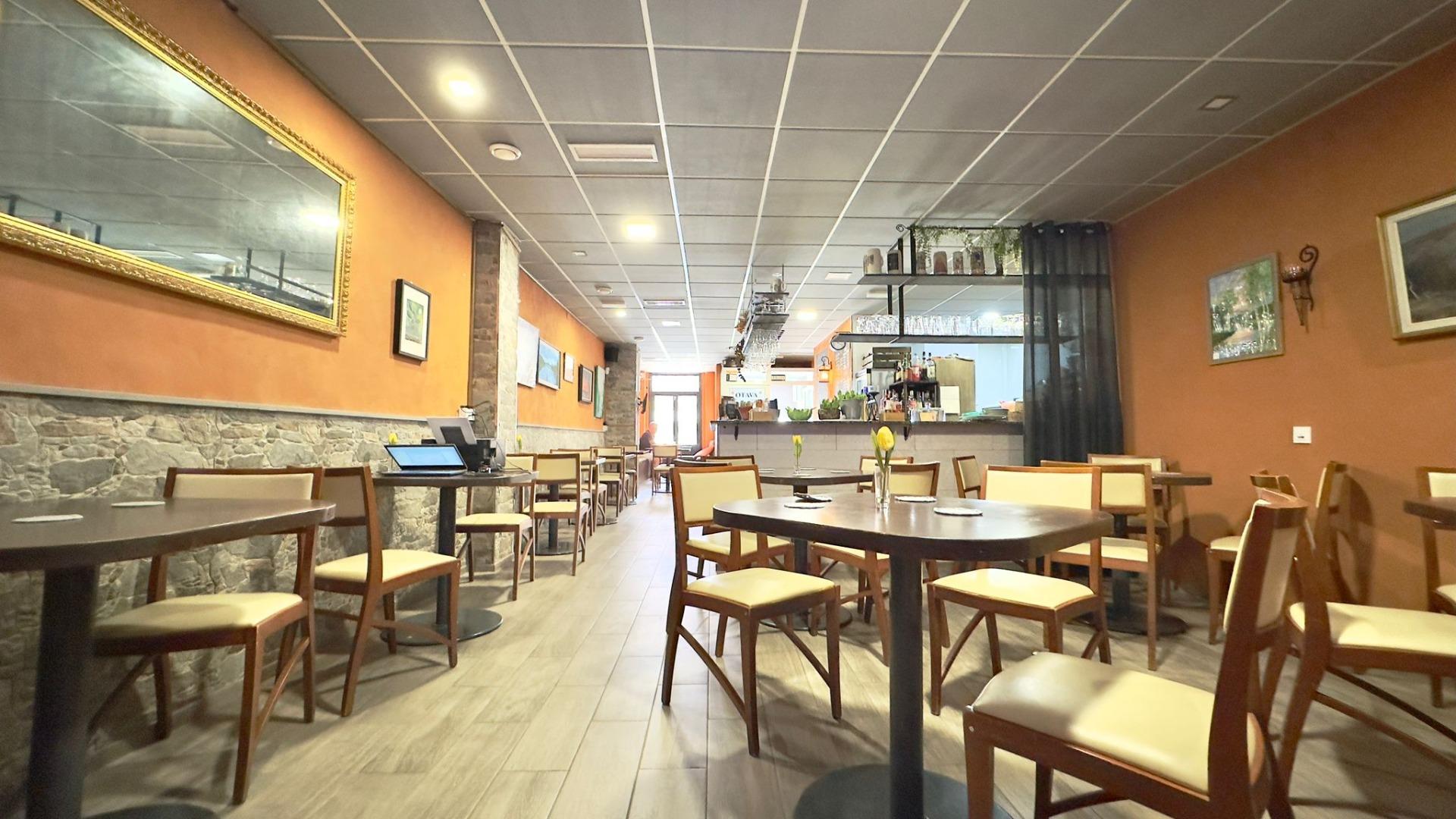 Commercial unit for sale in Torrevieja, Alicante, Spain