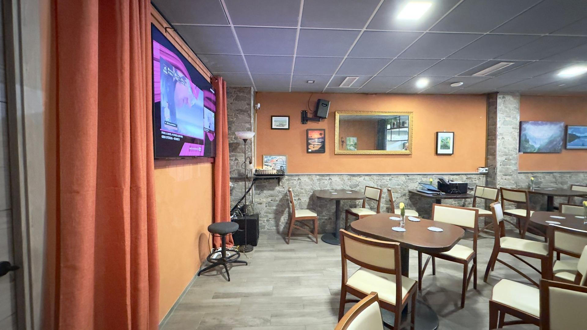 Commercial unit for sale in Torrevieja, Alicante, Spain