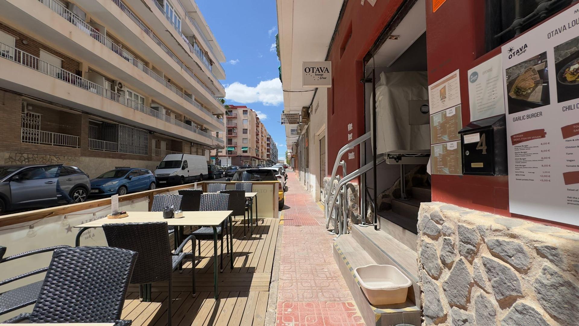 Commercial unit for sale in Torrevieja, Alicante, Spain