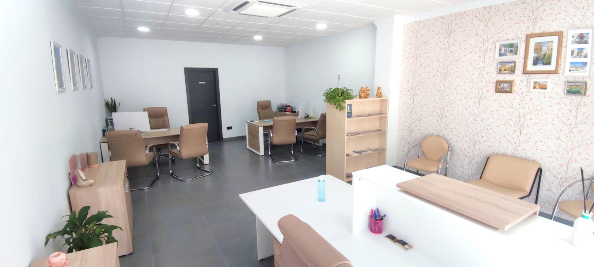 Commercial unit for sale in Albolote, Granada, Spain