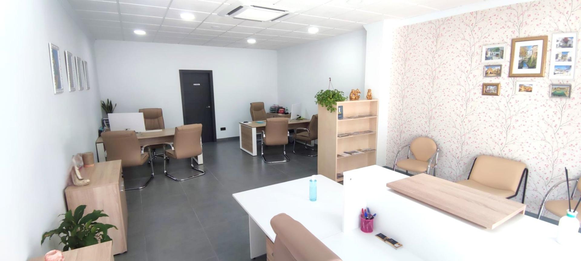 Commercial unit for sale in Albolote, Granada, Spain