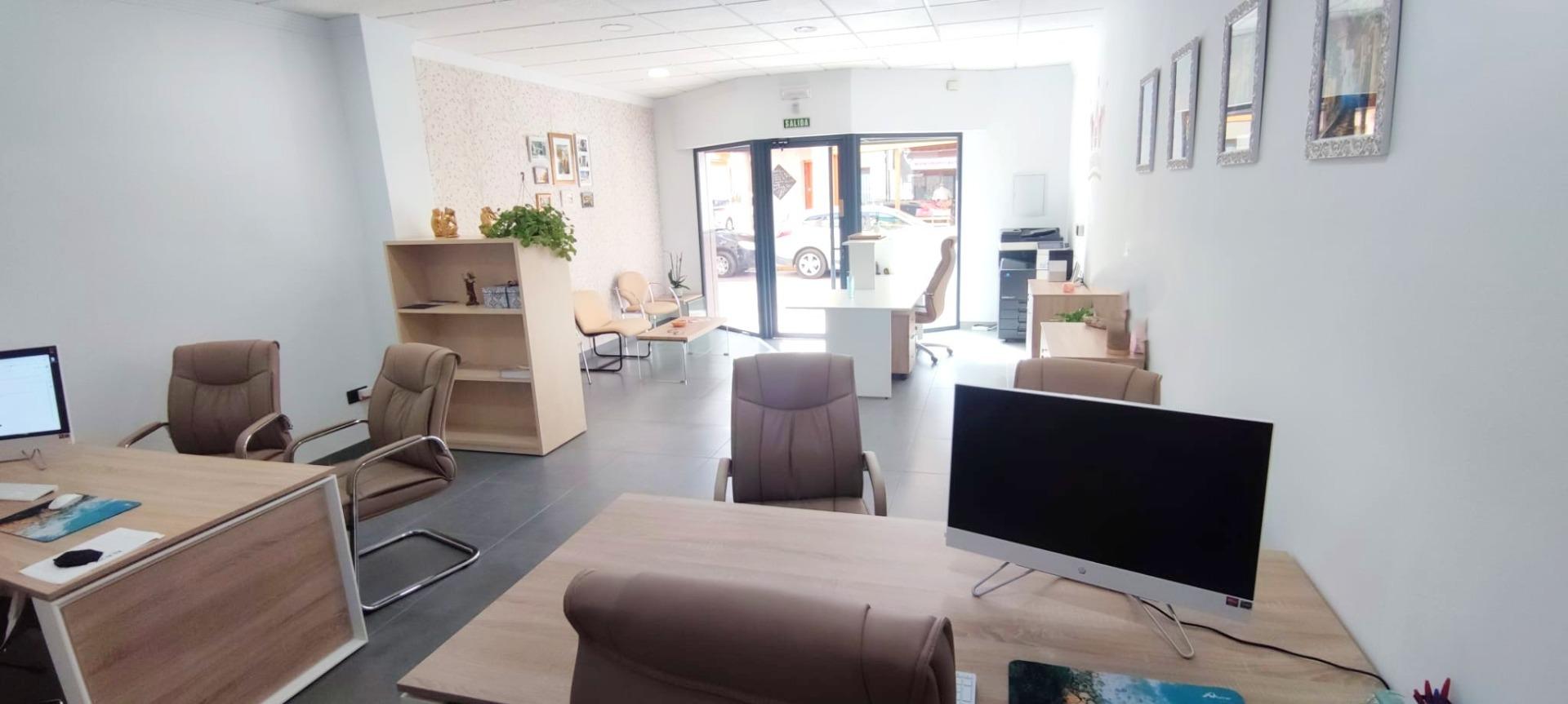 Commercial unit for sale in Albolote, Granada, Spain