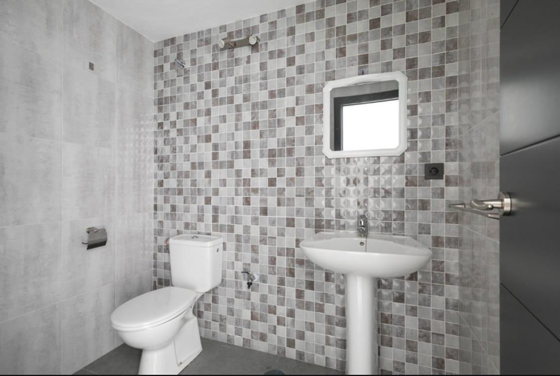 Commercial unit for sale in Albolote, Granada, Spain