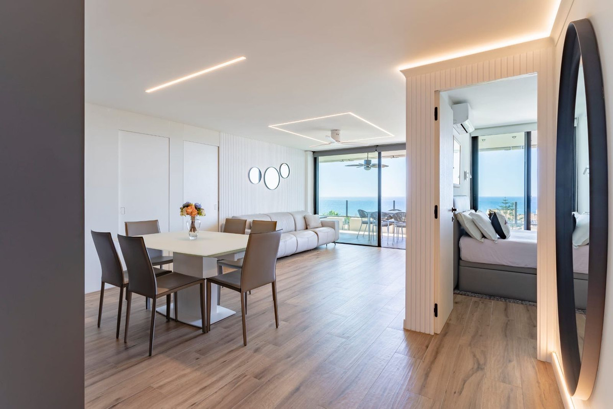 Apartment for sale in Rio Real Golf, Málaga, Spain