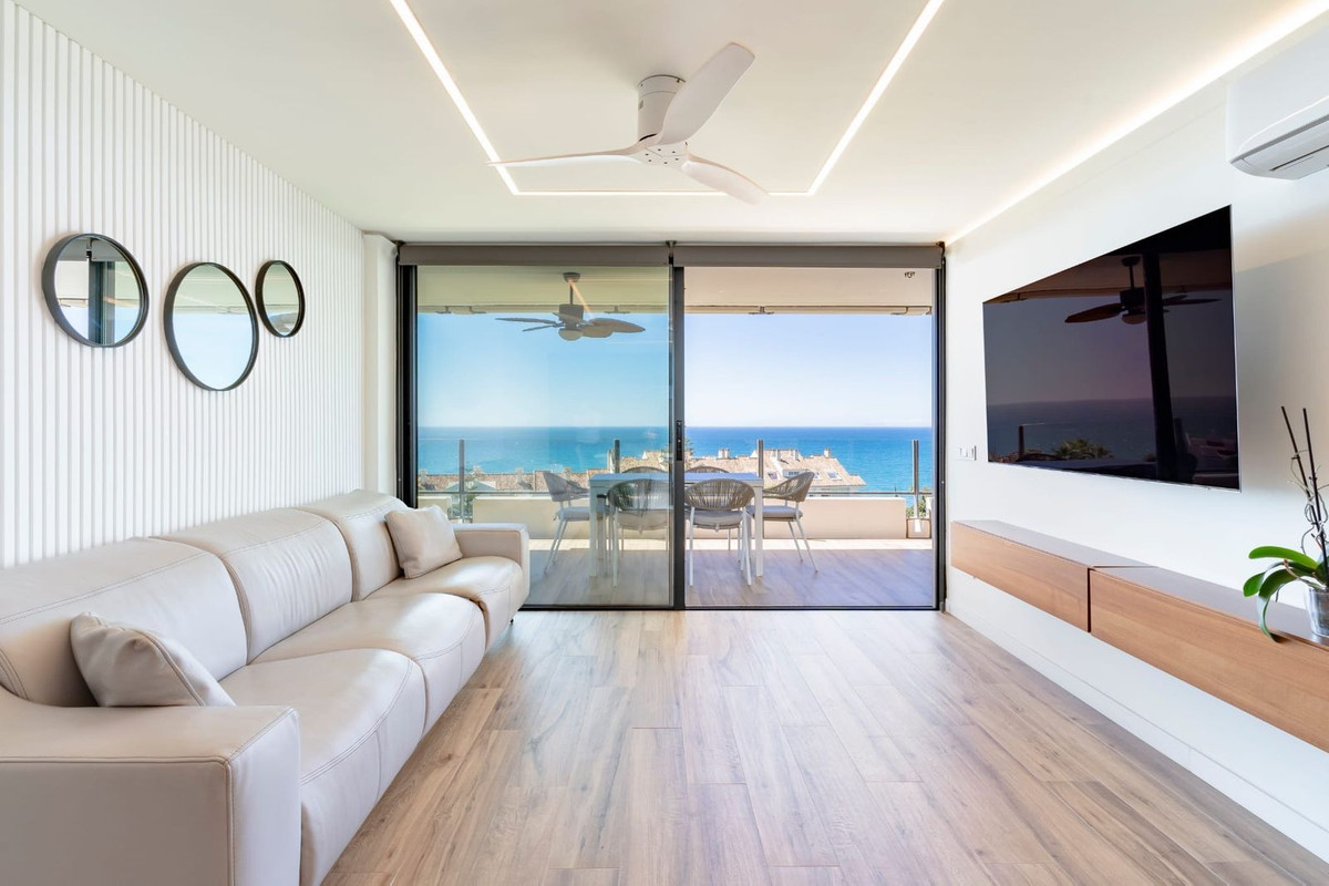 Apartment for sale in Rio Real Golf, Málaga, Spain
